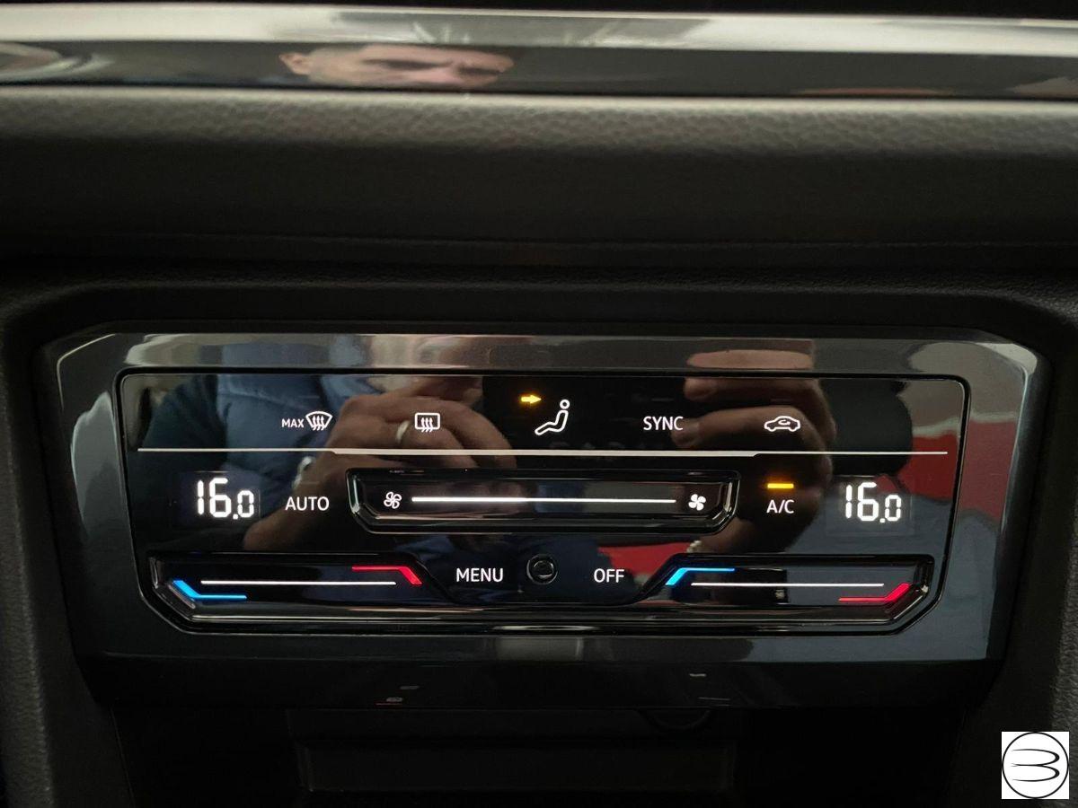 VOLKSWAGEN - Tiguan - 2.0 TDI DSG Style BMT