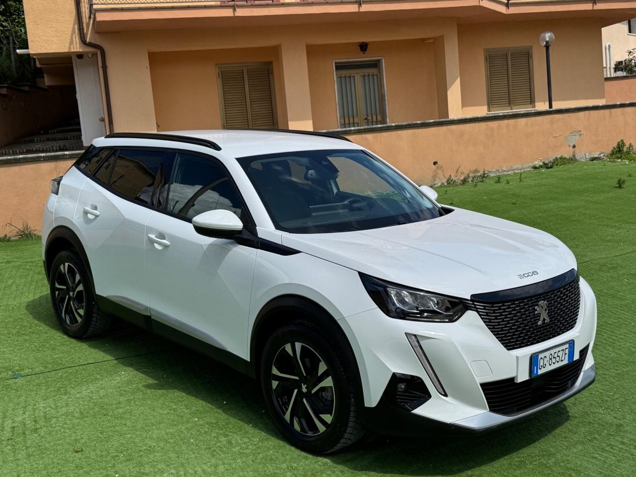 Peugeot 2008 BlueHDi 110 S&S Allure Pack