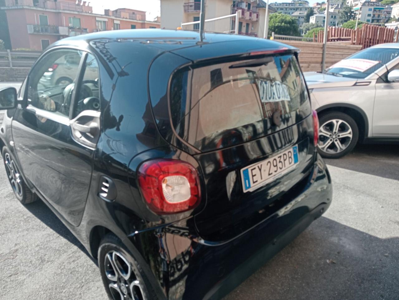 Smart ForTwo 1000 62 kW coupé passion cambio manuale