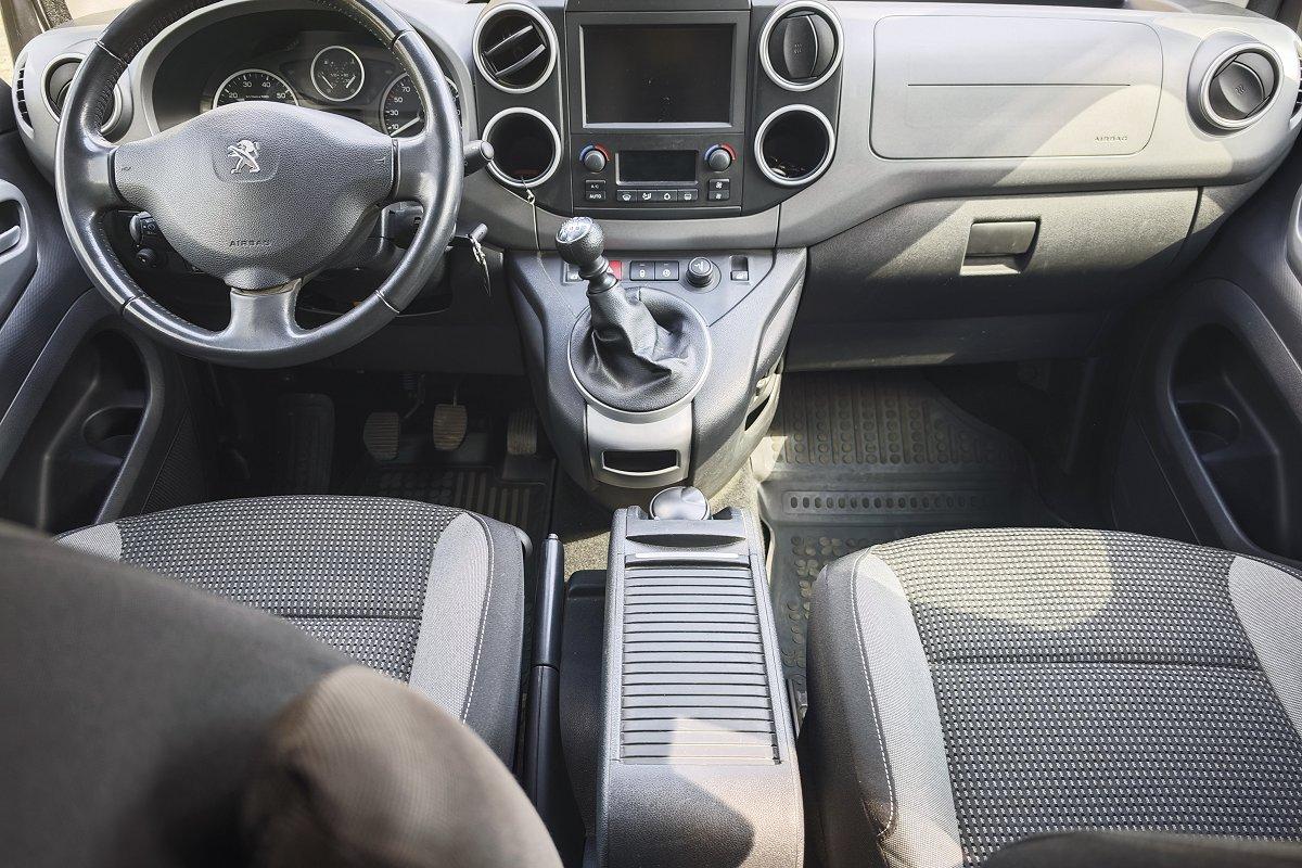 PEUGEOT Partner Tepee BlueHDi 120 S&S Outdoor