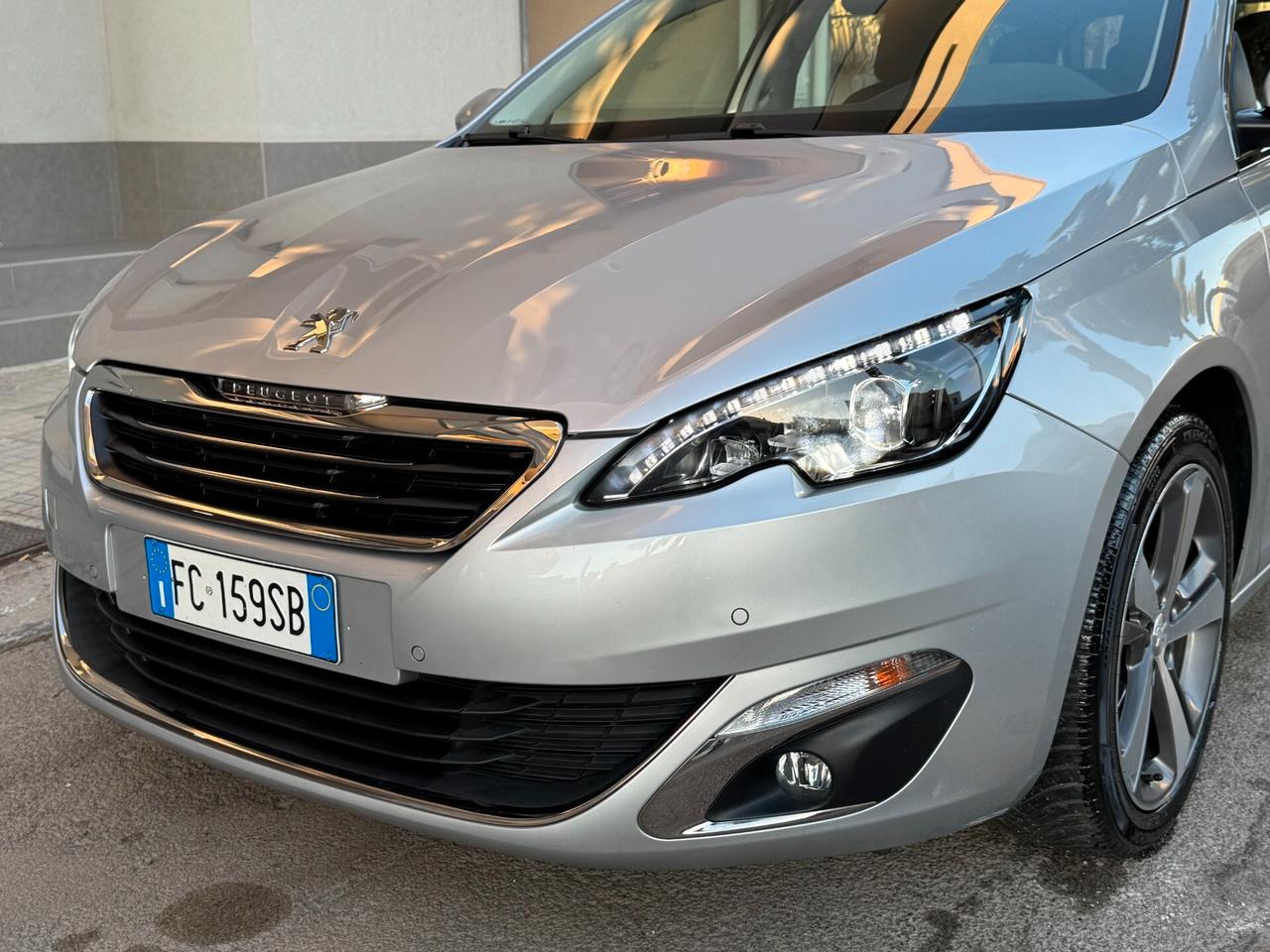 Peugeot 308 BlueHDi SW Allure NAVI FULL LED - 2016