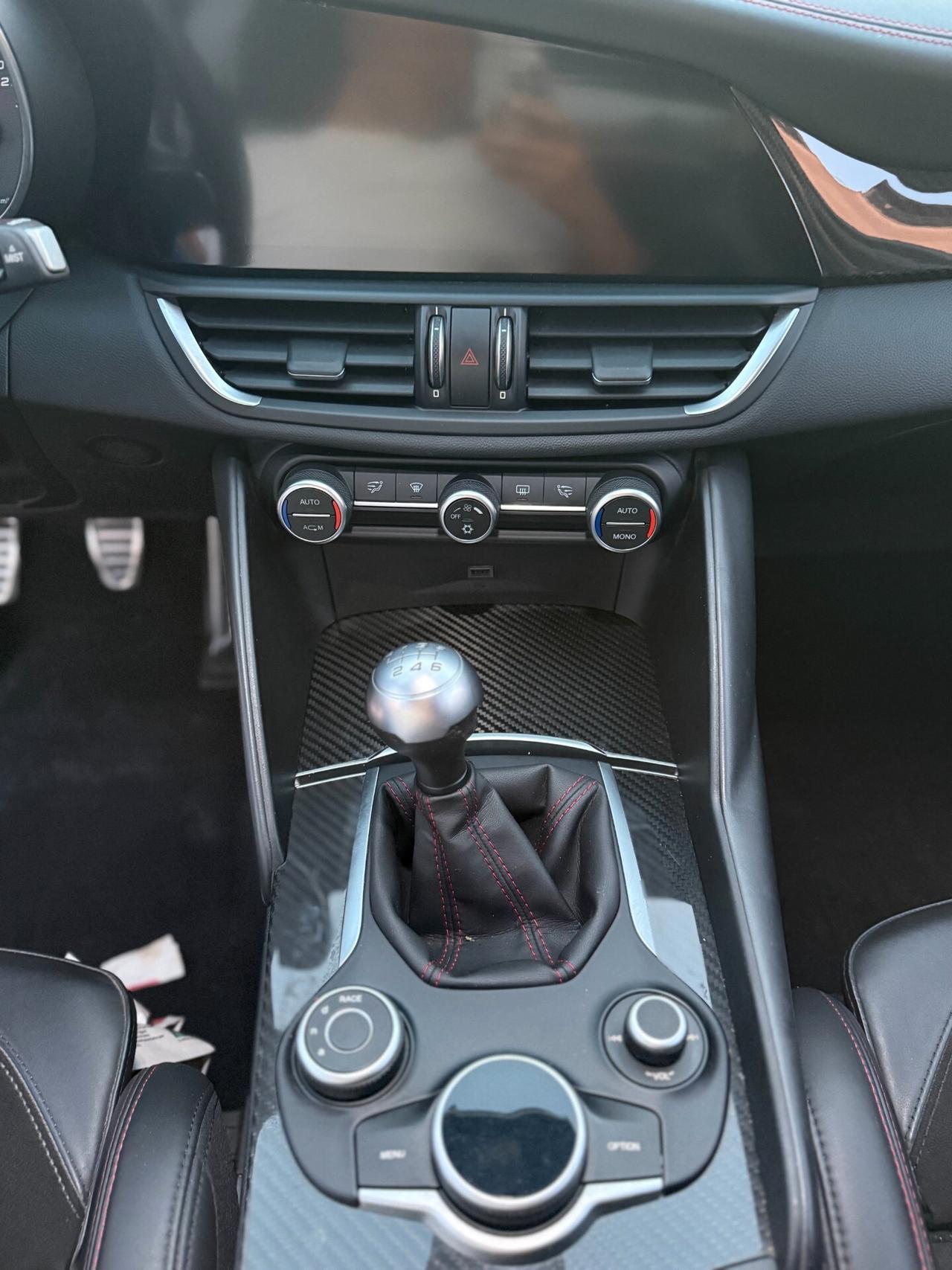 Alfa Romeo Giulia 2.9 V6 Bi-Turbo Quadrifoglio