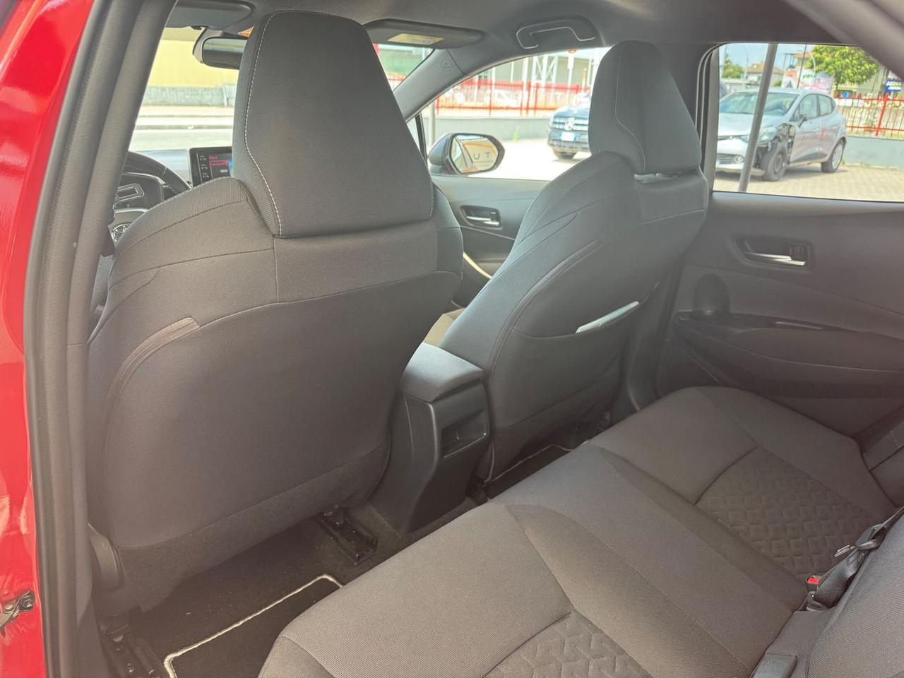 Toyota Corolla Business 2.0 VVT-i HEV #5754