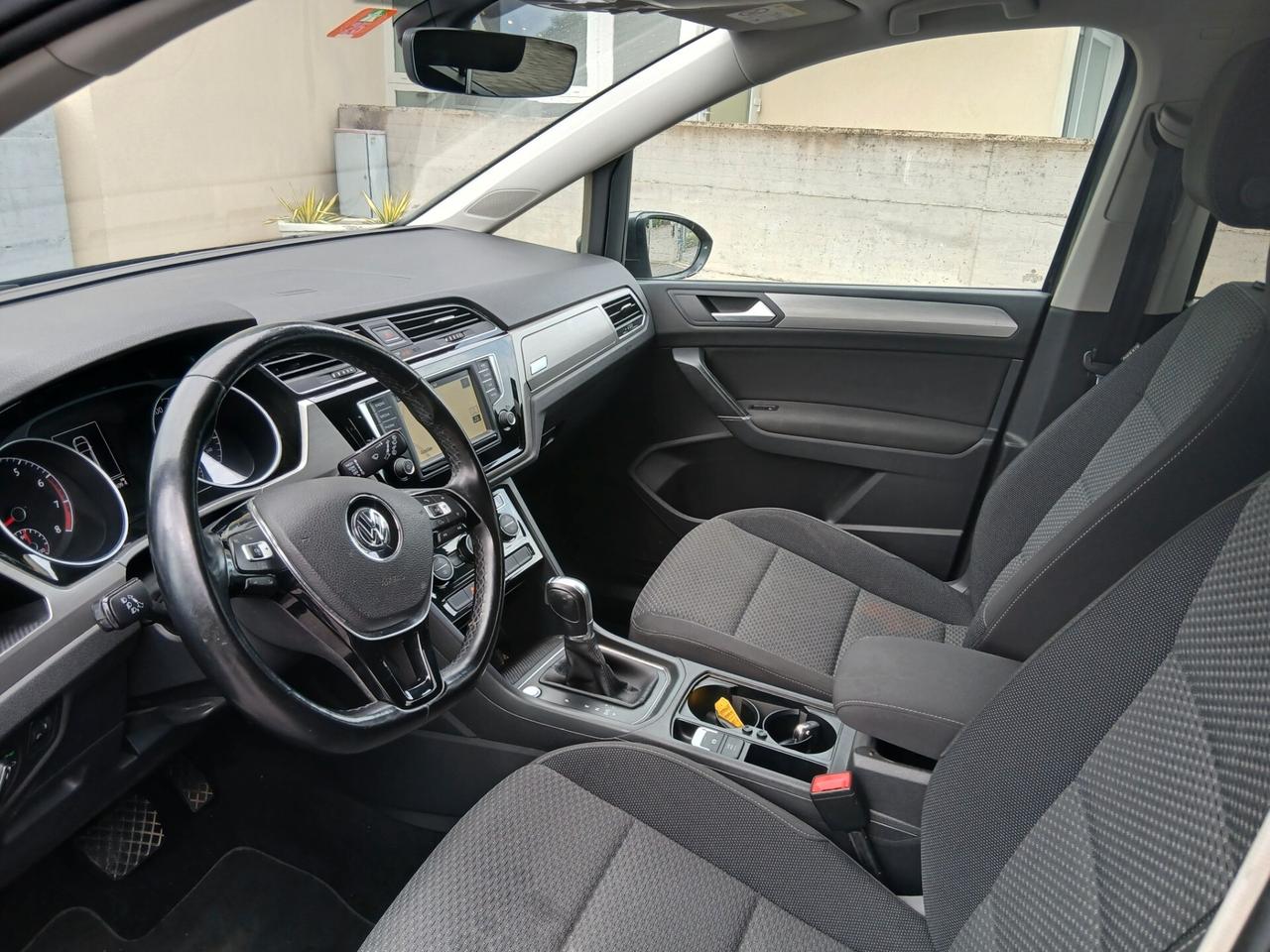 Volkswagen Touran 1.4 TSI DSG Executive 7 posti tua a € 199 mese