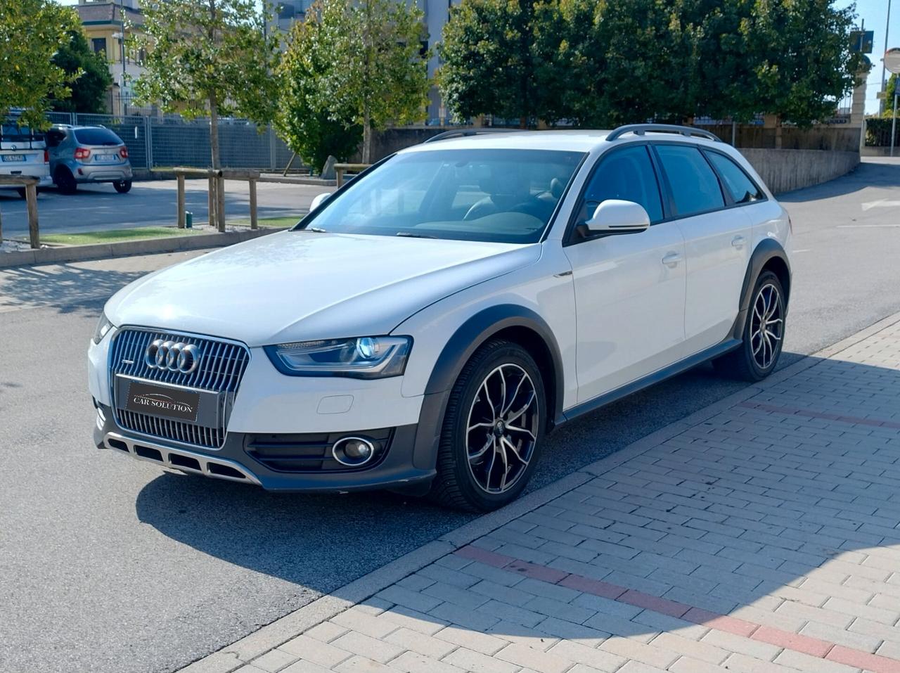 Audi A4 allroad 2.0tdi 150cv S-Line CAMBIO MANUALE