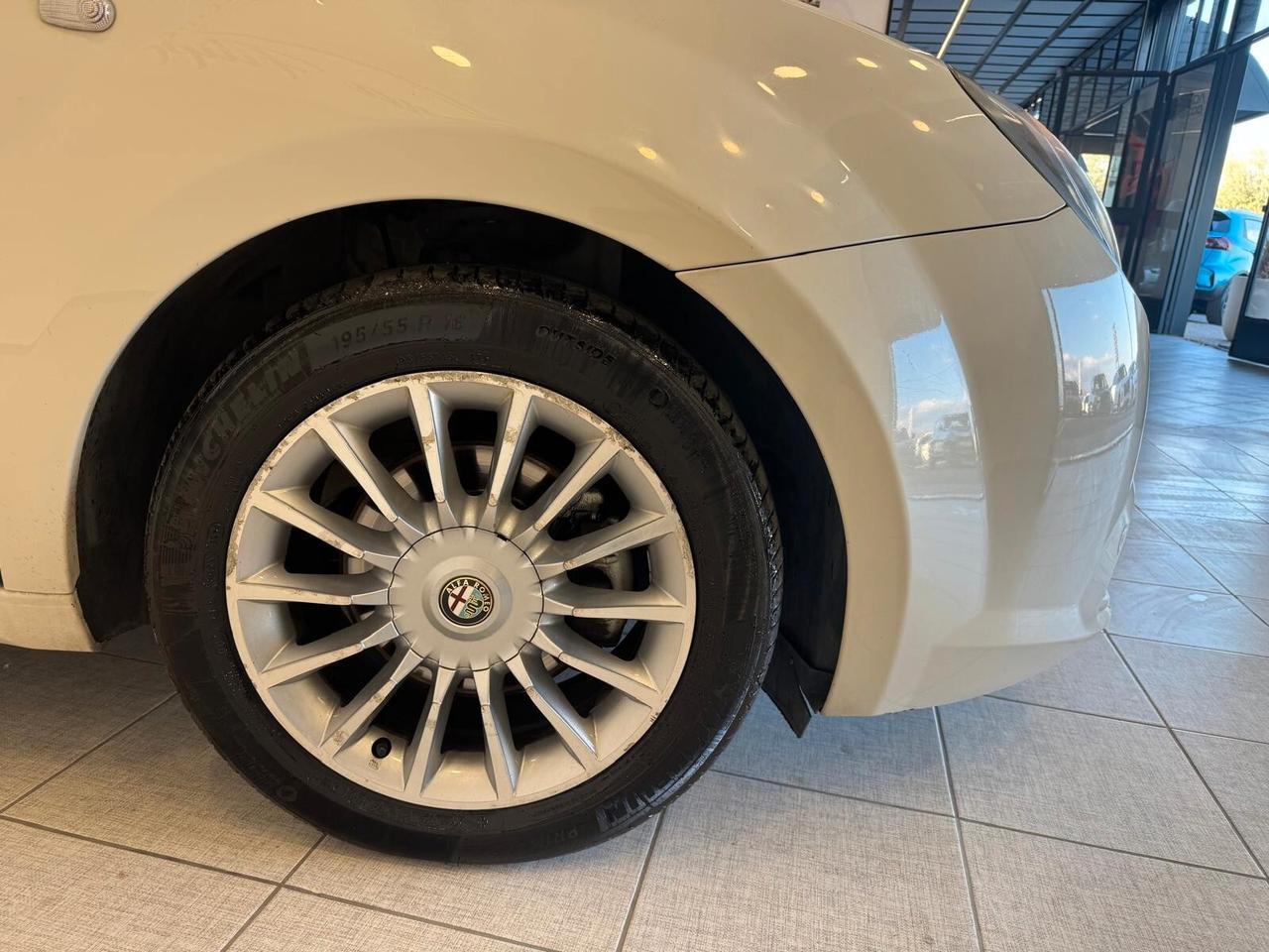 Alfa Romeo MiTo 1.3 JTDm 85 CV per neopatentati