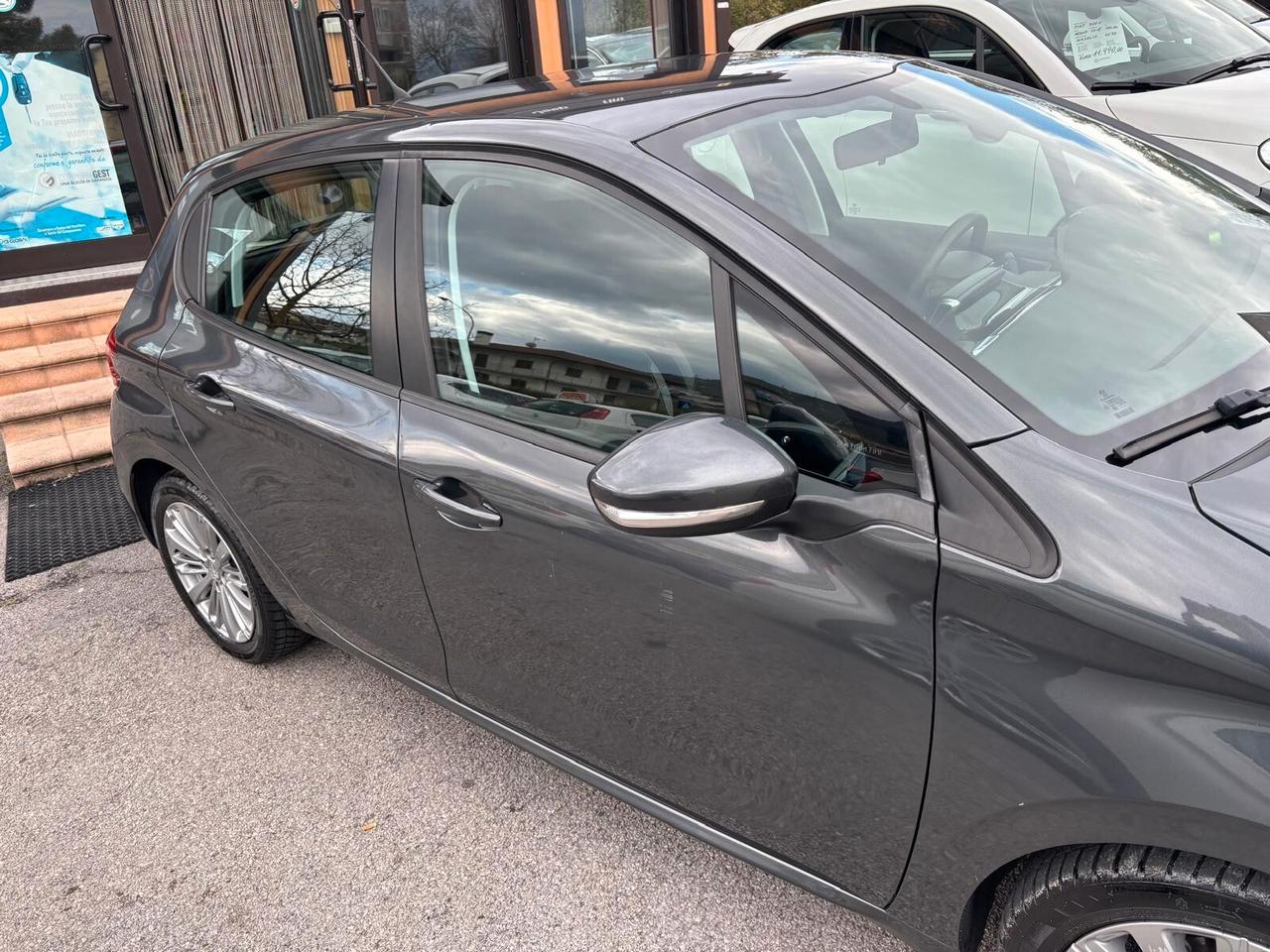 Peugeot 208 BlueHDi 75 5 porte Allure