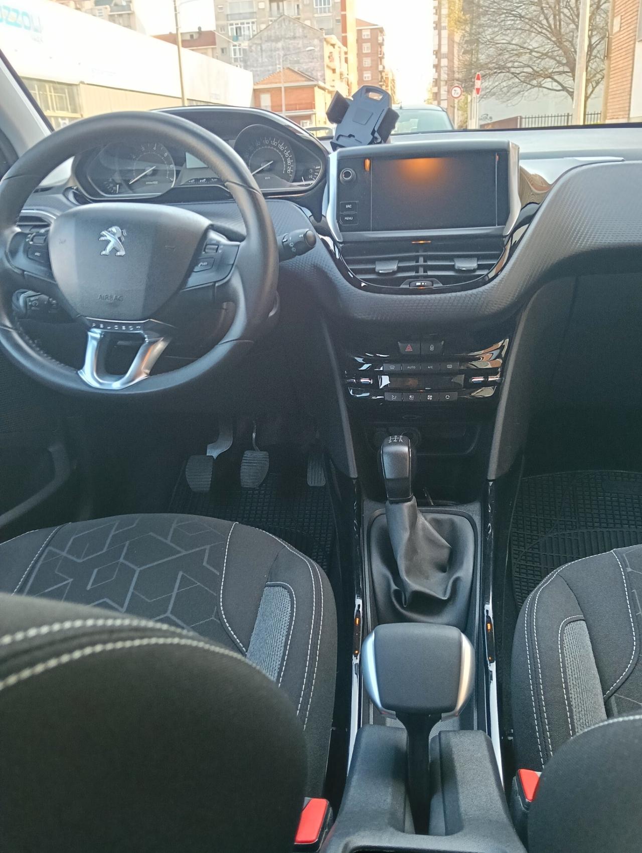 Peugeot 2008 Puretech active
