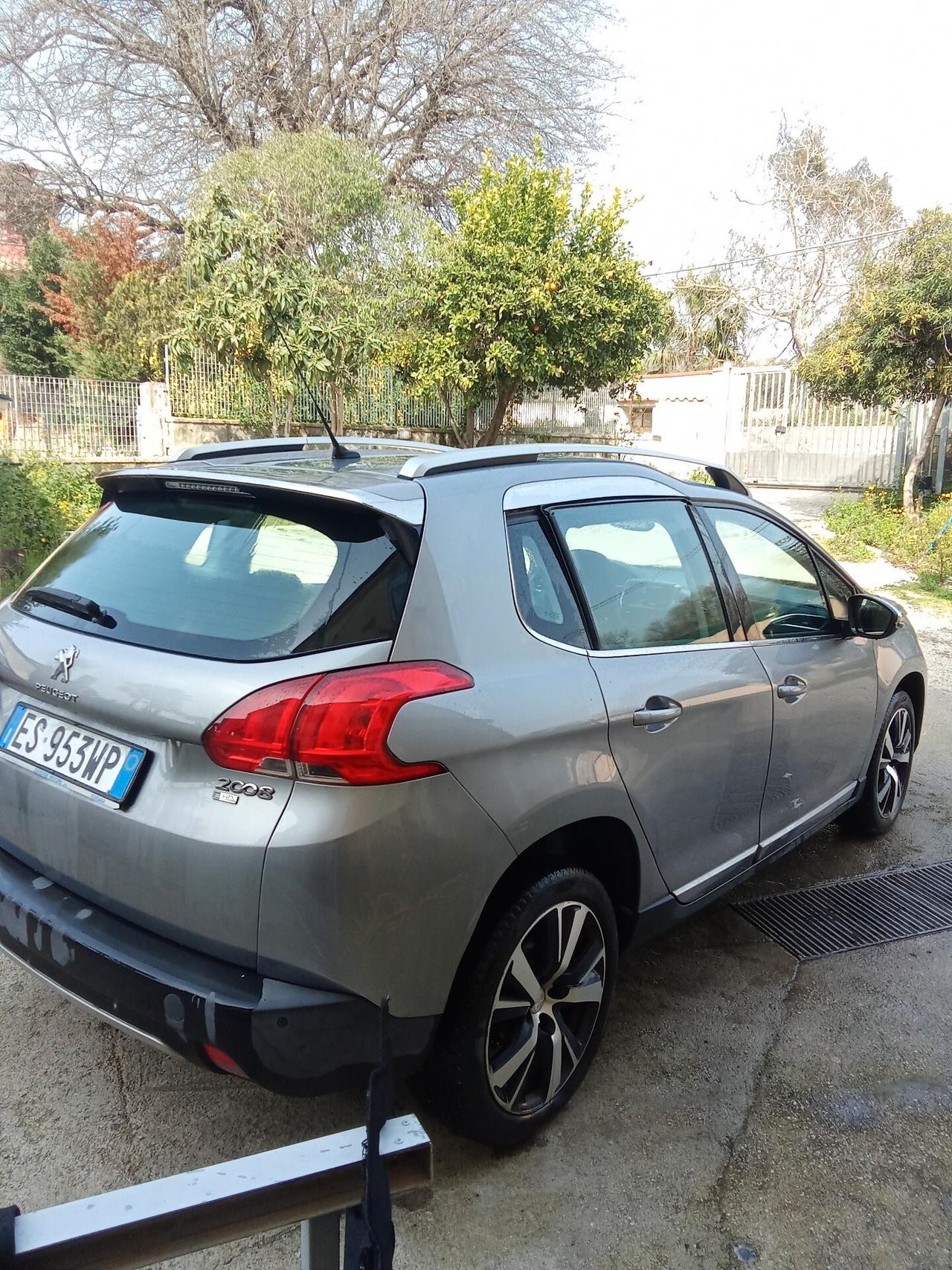 Peugeot 2008 1.6 e-HDi 115 CV Stop&Start Allure