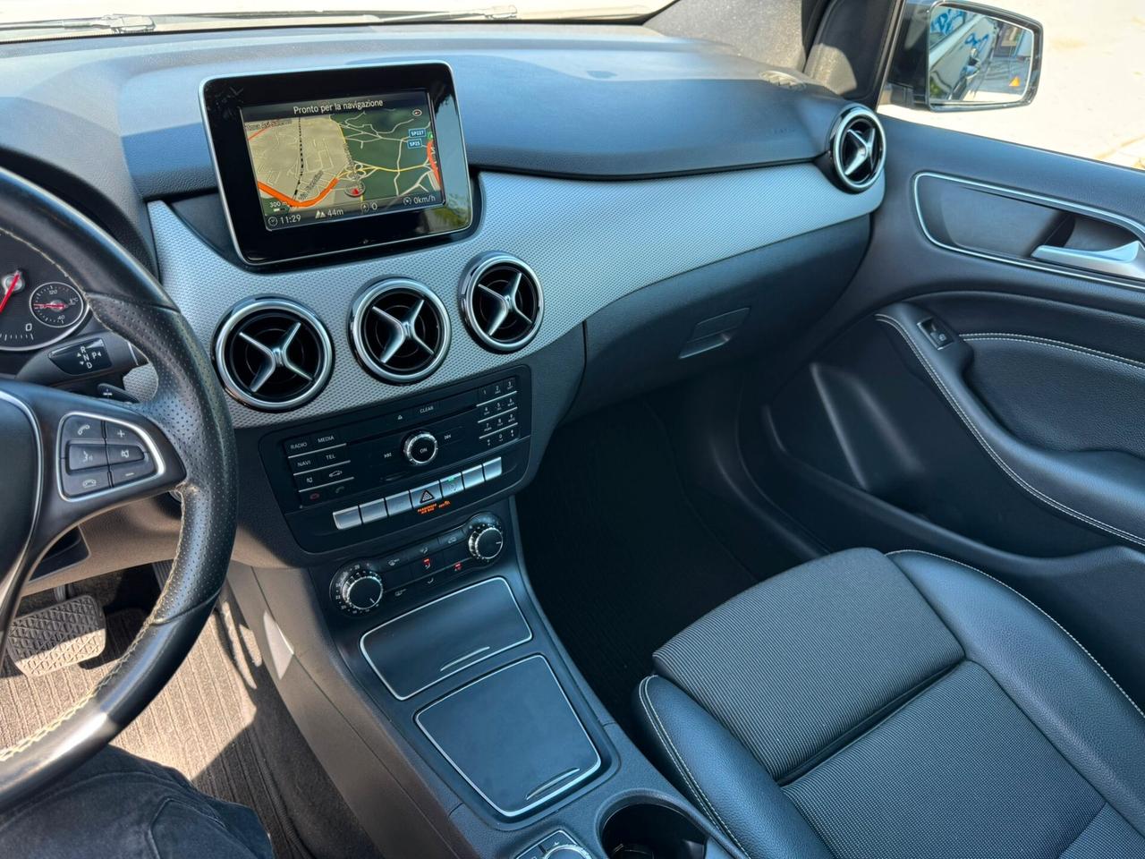 Mercedes-benz A 180 d Automatic Premium