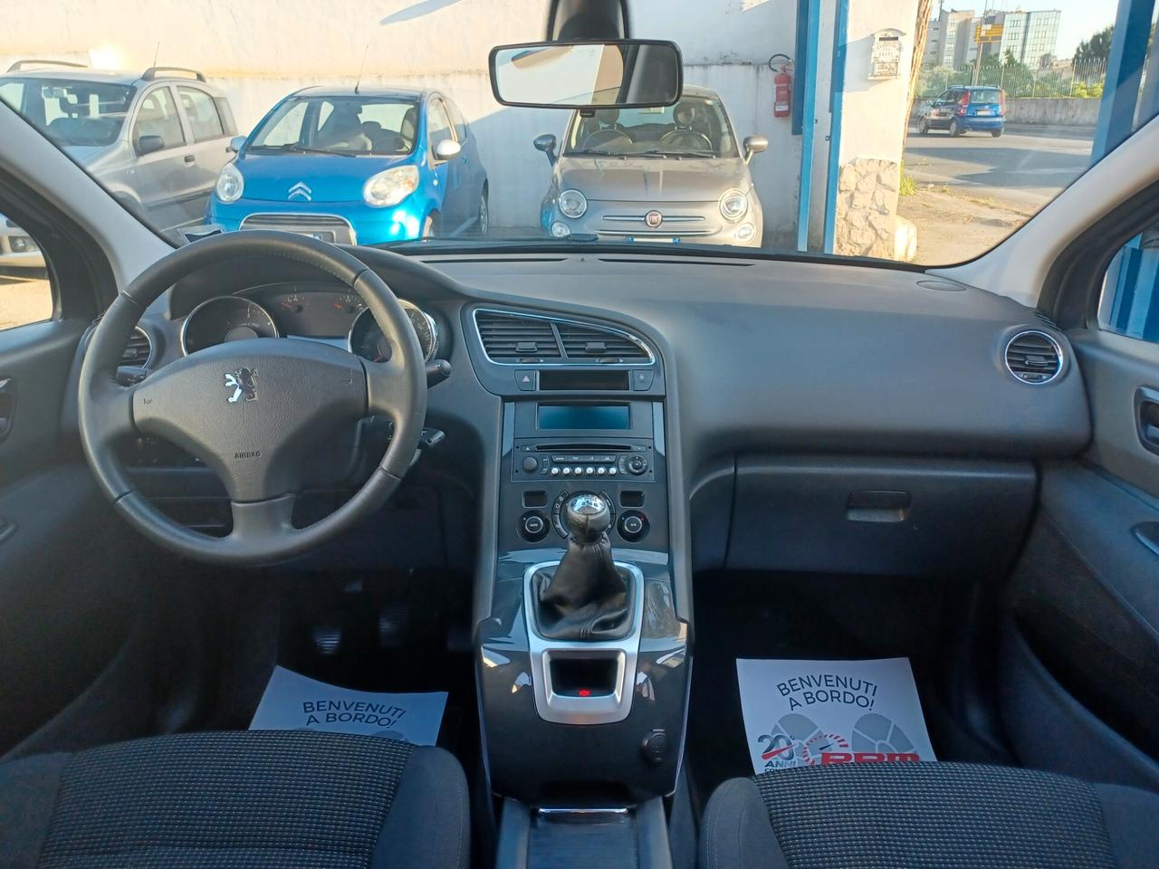 Peugeot 5008 1.6 HDi 115CV Allure 7 POSTI