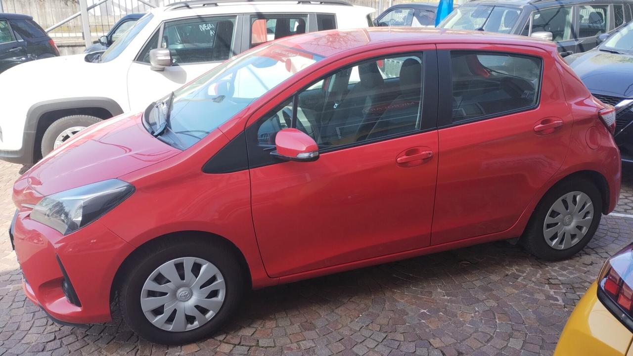 Toyota Yaris 1.0 5 porte Active per neopatentati