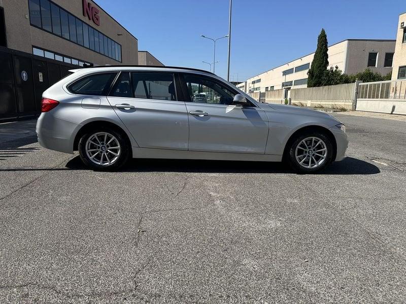 BMW Serie 3 318d Business Advantage Automatica 150cv
