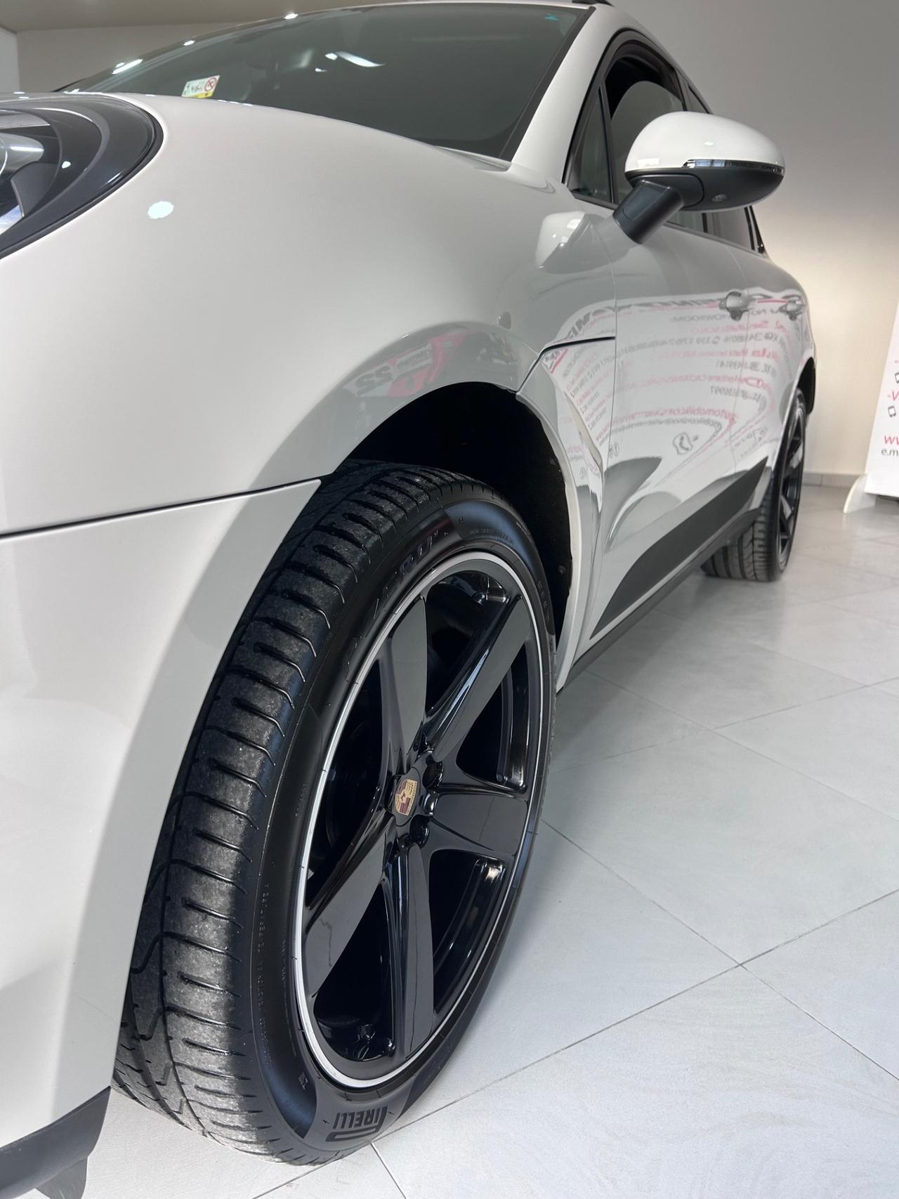 Porsche Macan 2.0 allestimento Full