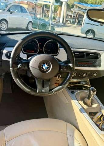 BMW Z4 Coupe 3.0si - book service -