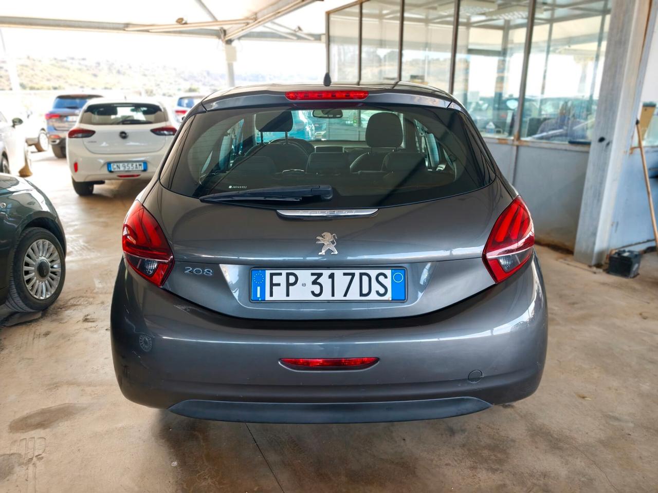 Peugeot 208 BlueHDi 100 S&S 5 porte Allure PARI AL NUOVO