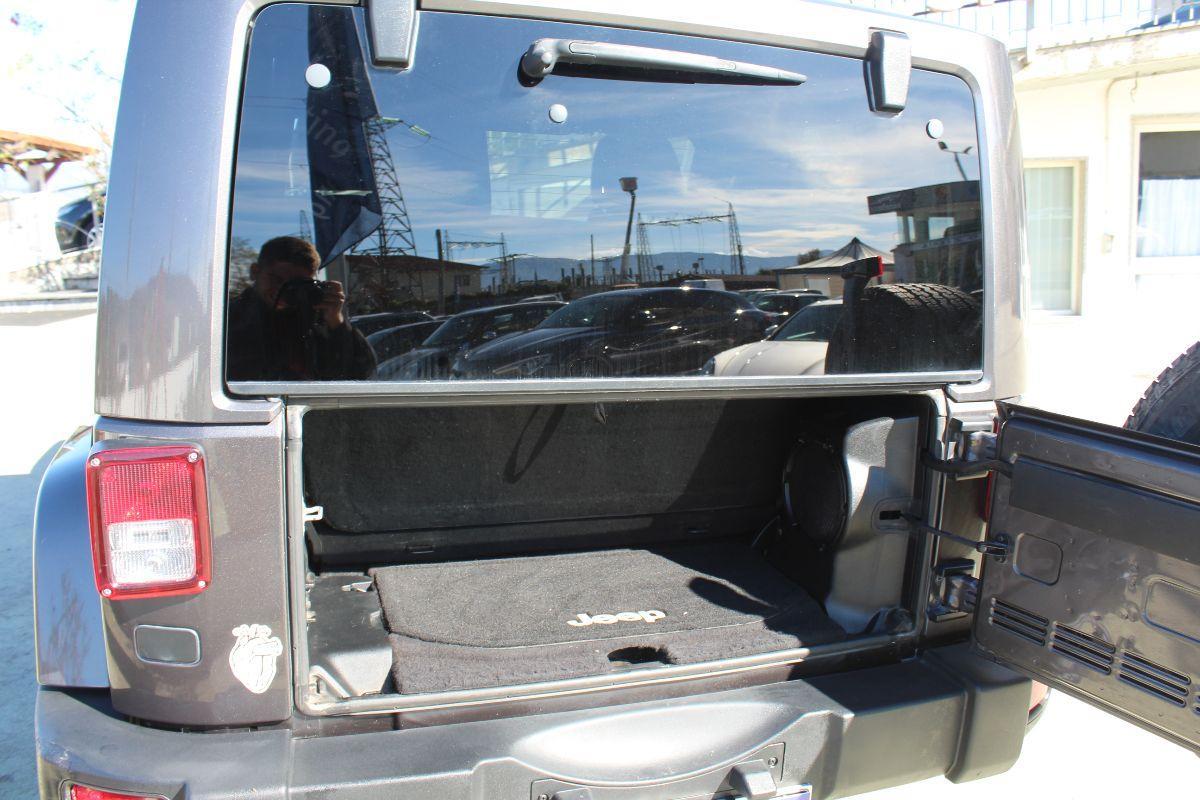 JEEP - Wrangler - 2.8 CRD DPF Sahara Auto