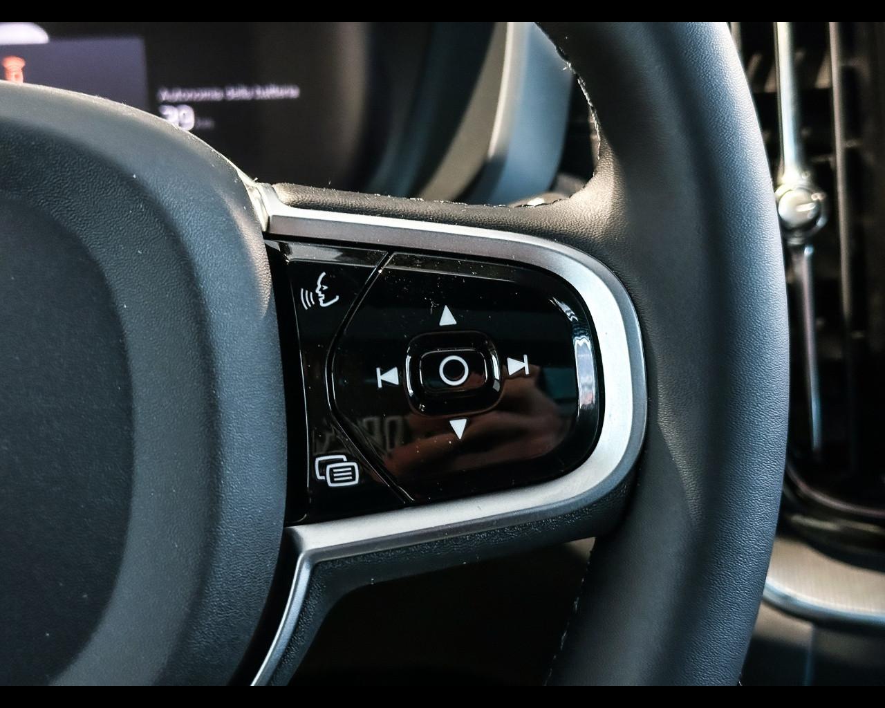 VOLVO XC60 Ultra Black Edition T6 AWD AUT