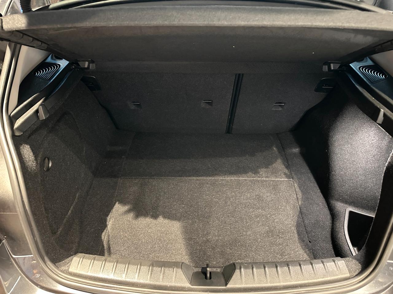 Bmw 116 116i 5p. Advantage