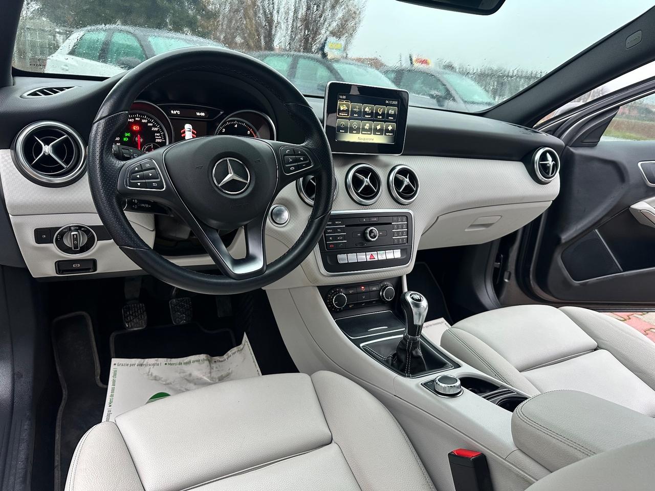 Mercedes-benz A 180 d Premium