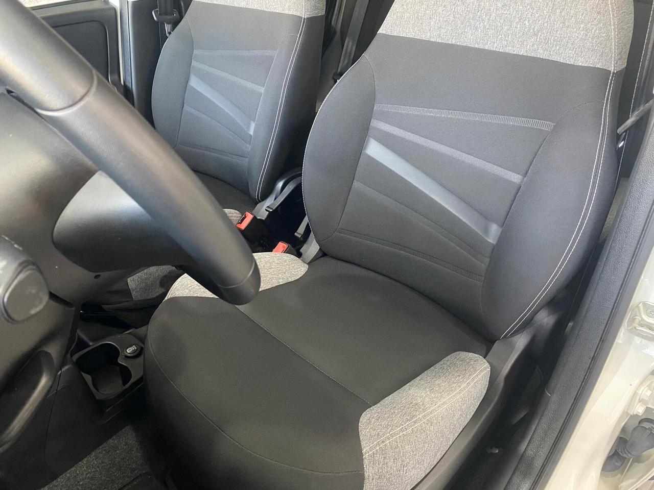 Fiat Panda 1.0 GSE S&S Hybrid Street Van 4 posti