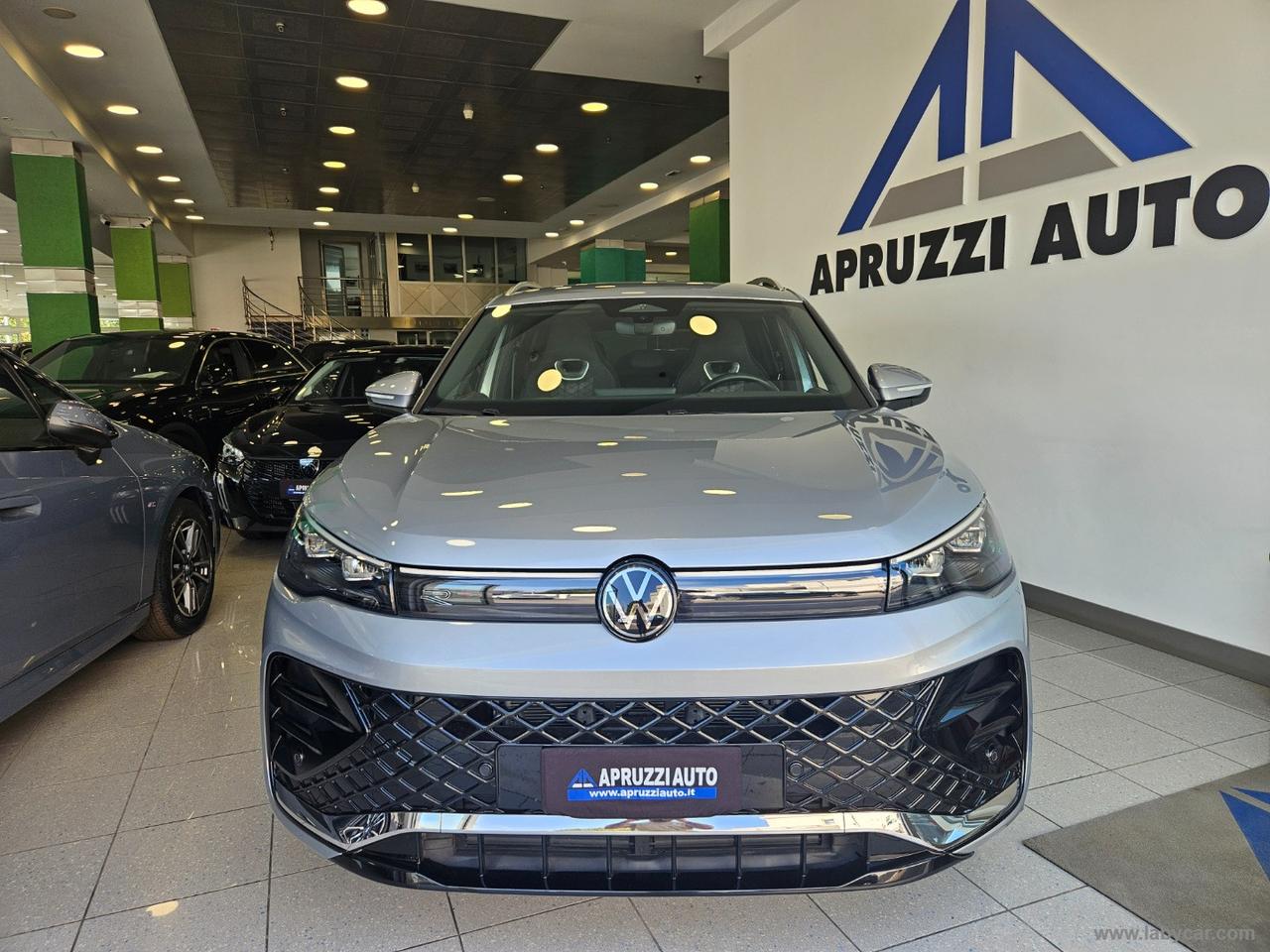 VOLKSWAGEN Tiguan 2.0 TDI 150CV SCR DSG R-Line