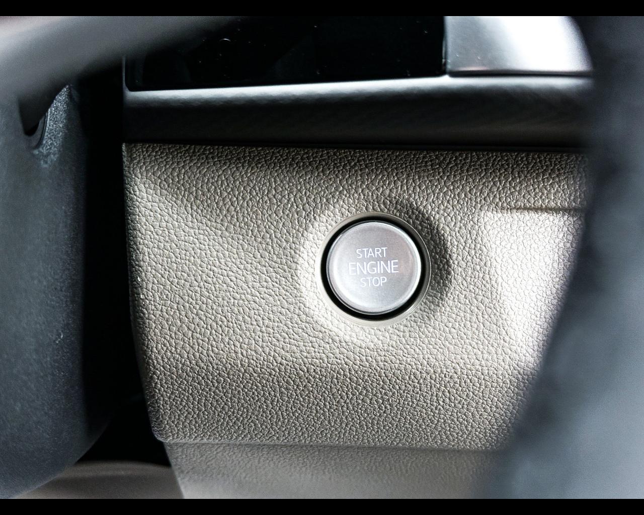 VOLKSWAGEN Multivan 7ª '21-> - Multivan 1.5 PHEV DSG 4Motion Life