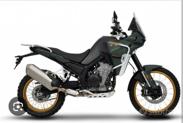 Kove 800 x . prezzo bomba moto nuova