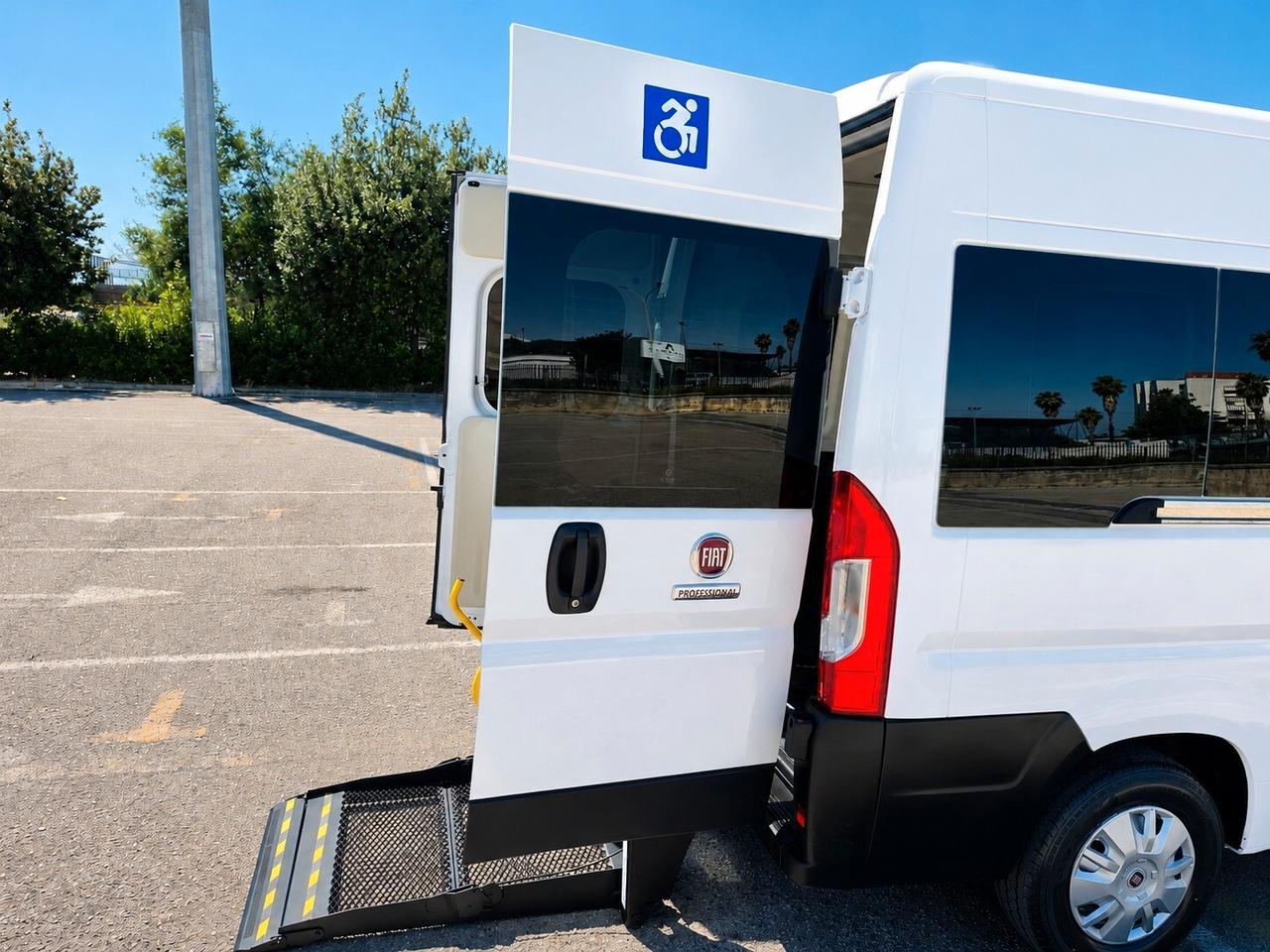 Fiat Ducato Maxi - 9 Posti Trasporto Disabili