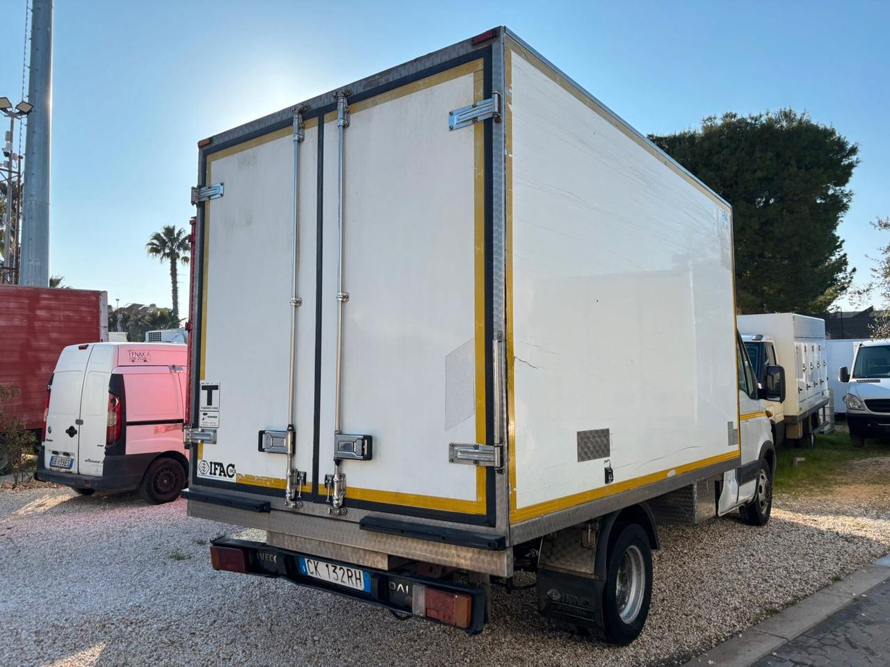Iveco Daily 35C13 2.8 TD – 130 CV – Isotermico con Gruppo Frigo Thermo King