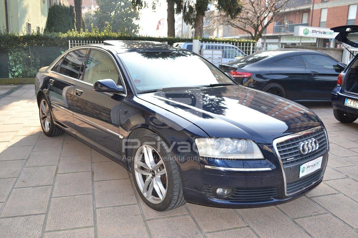 AUDI A8 4.2 V8 FSI quattro tiptronic