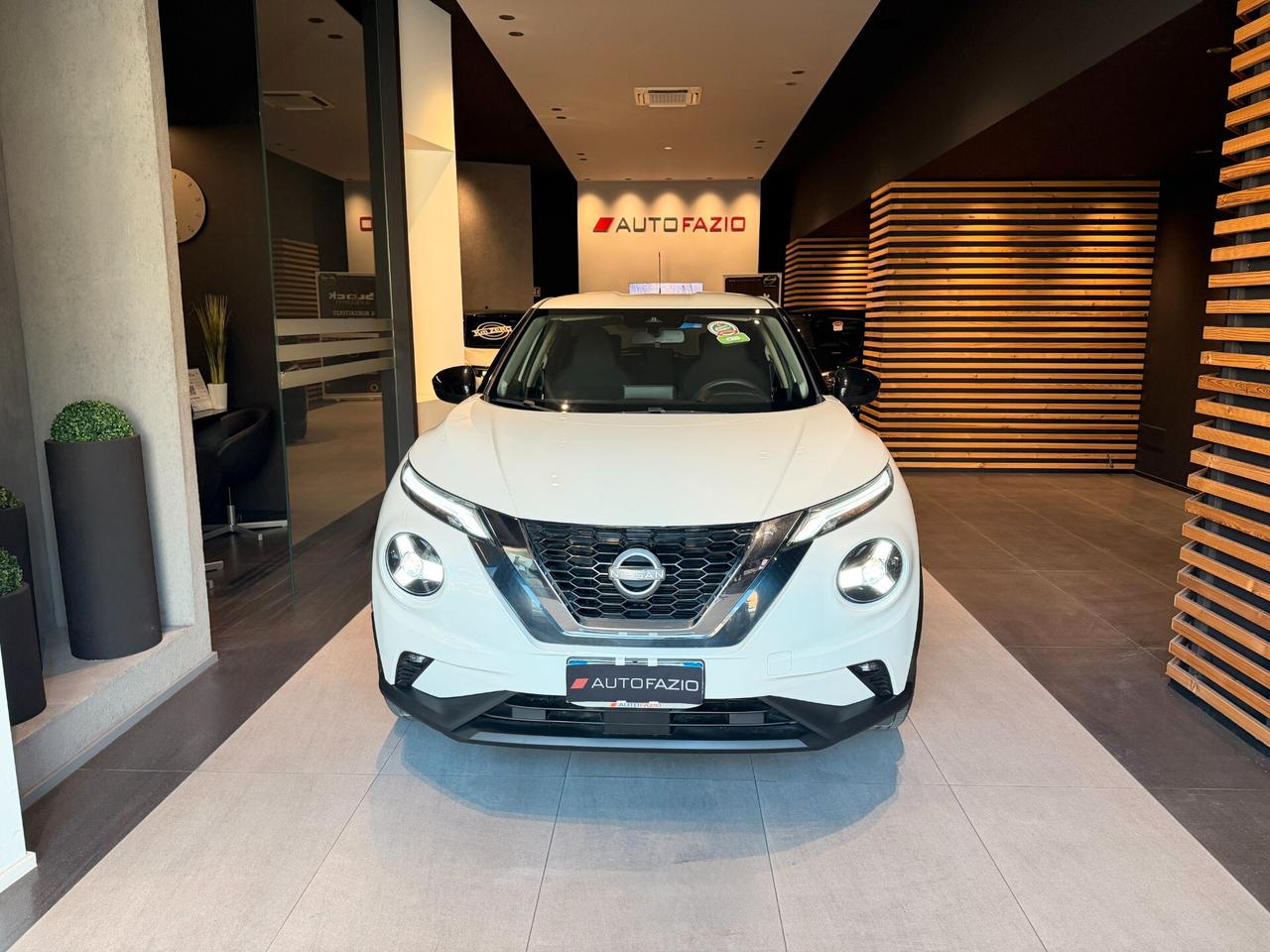 Nissan Juke 1.0 DIG-T 114 CV Acenta Business