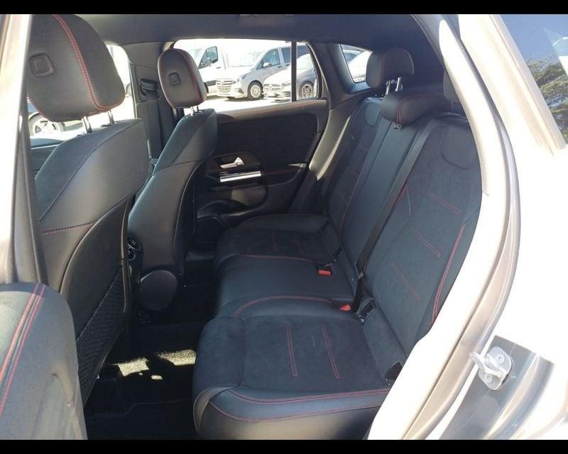 Mercedes-Benz GLA GLA 180 d Automatic Premium