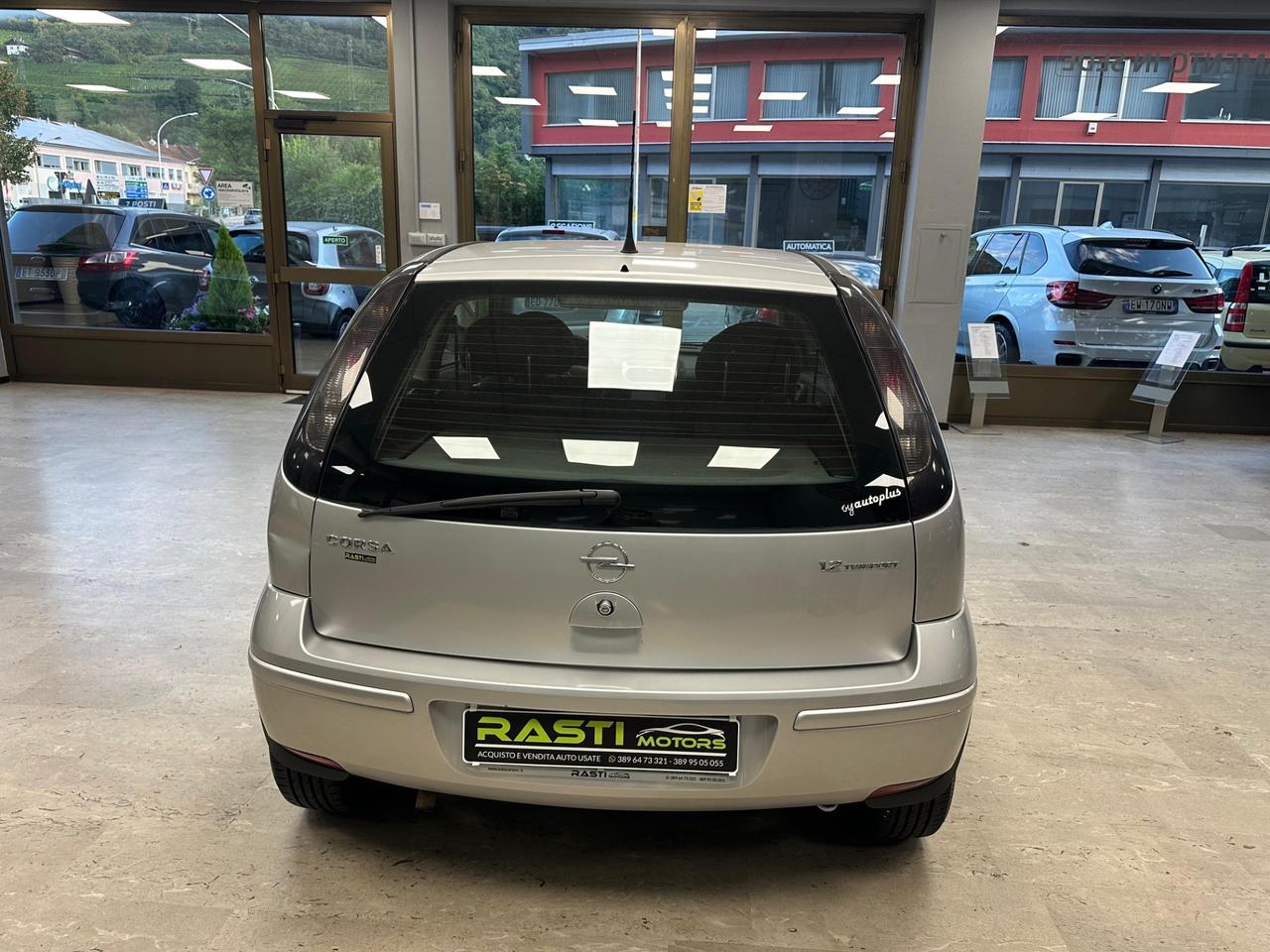 Opel Corsa 1.2i 16V cat 3 porte Sport