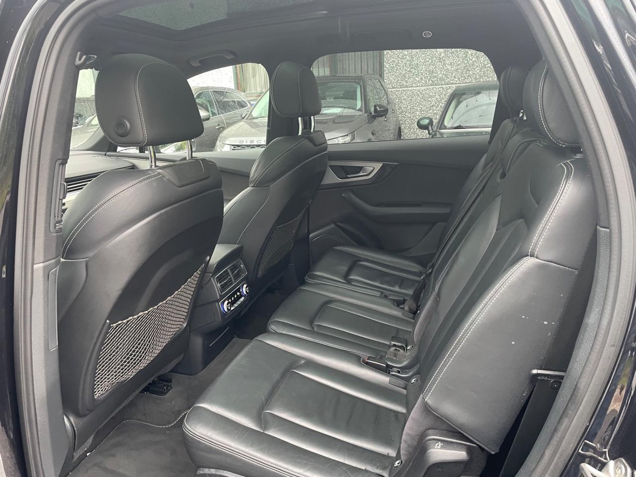Audi Q7 3.0 TDI 272 CV quattro*Automatik*S line*Tetto*Pelle