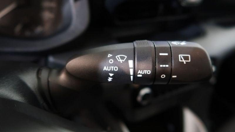 Toyota Yaris Yaris 1.5h Business # CLIMA AUTOMATICO-TELECAMERA#