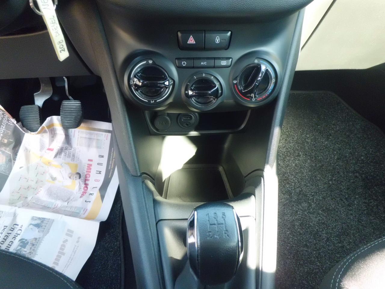 Peugeot 208 1.4 HDi 68 CV 5 porte Allure