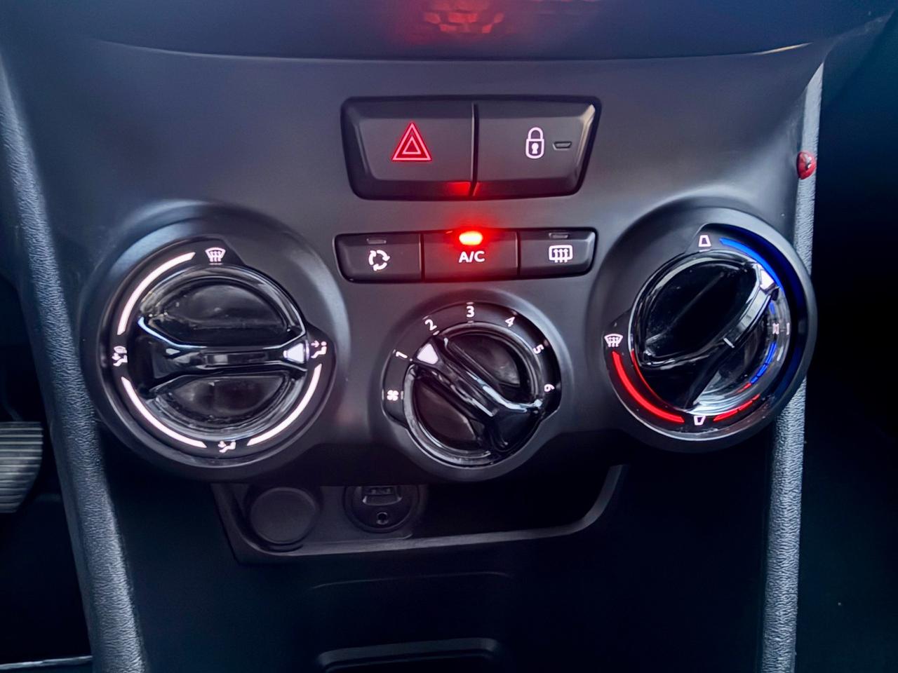 Peugeot 2008 1.6 e-HDi 2014 120.000km per neopatentati