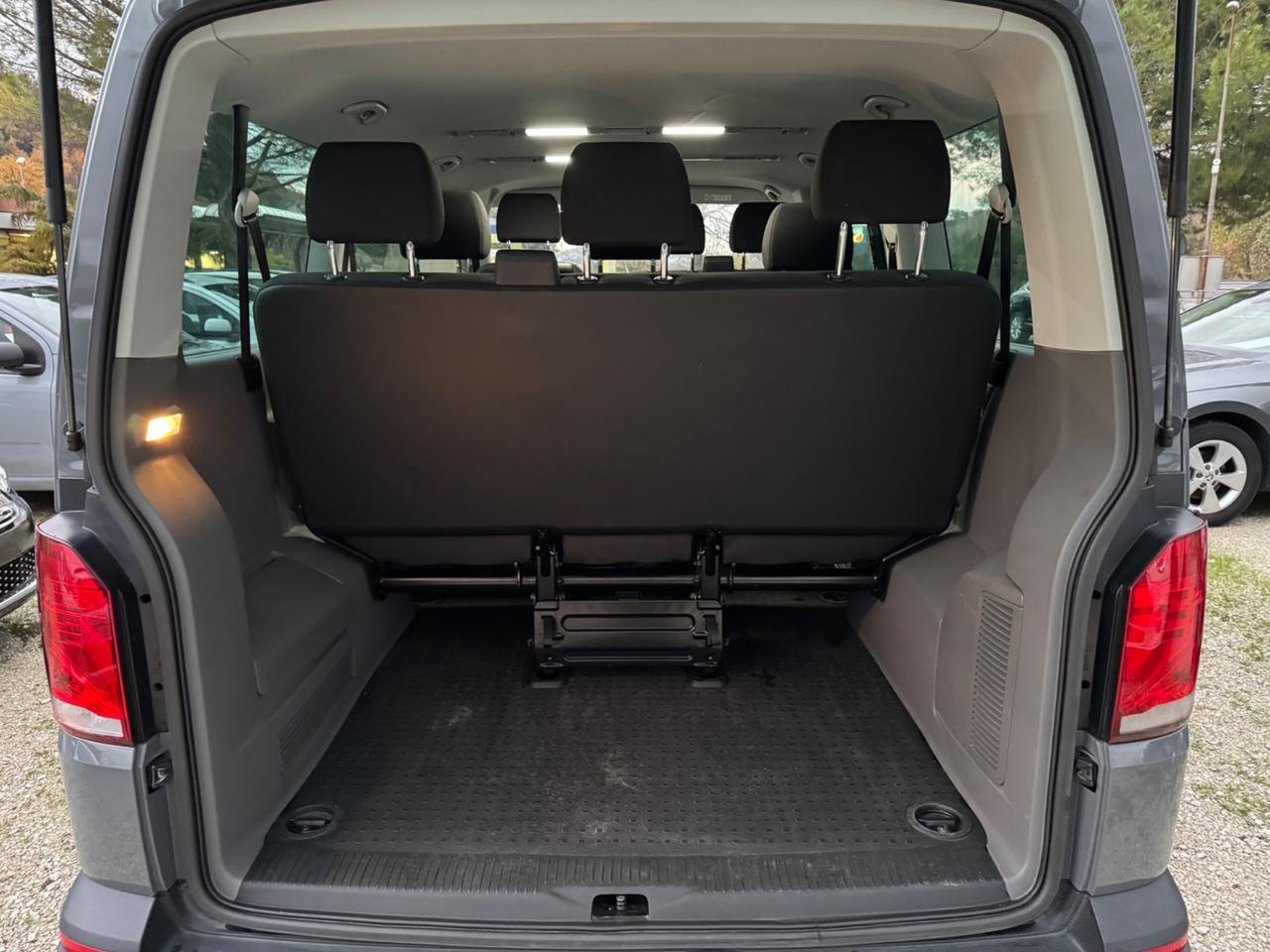 Volkswagen Caravelle 2.0 TDI 110CV 9 Posti Trendline