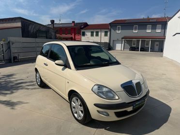 Lancia Ypsilon 1.2 16V Argento