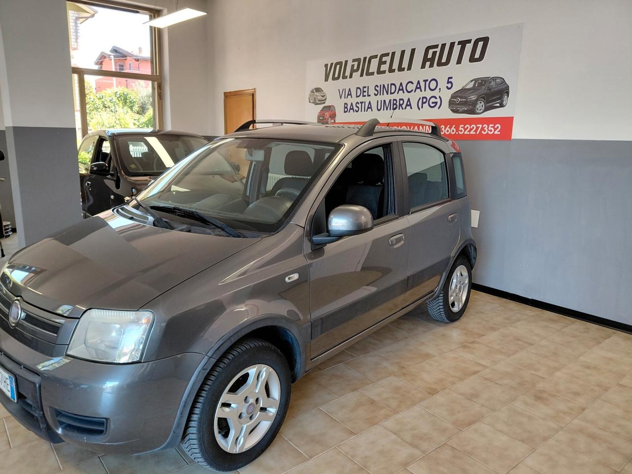 FIAT PANDA ANNO 2010 BZ METANO ADATTA NEOPATENTATI KM 160 MILA