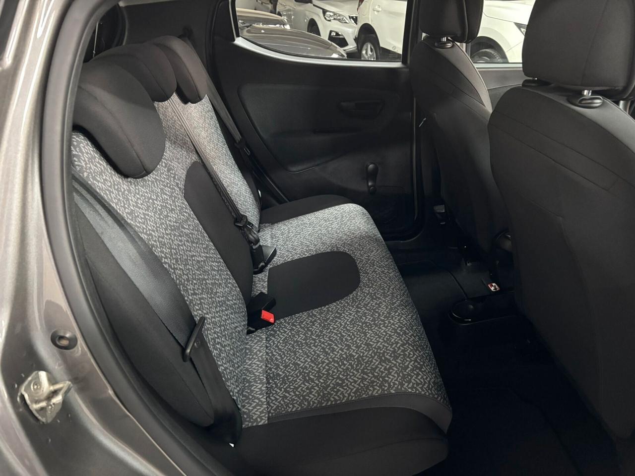 Lancia Ypsilon 1.0 FireFly 5 porte S&S Hybrid Silver Plus