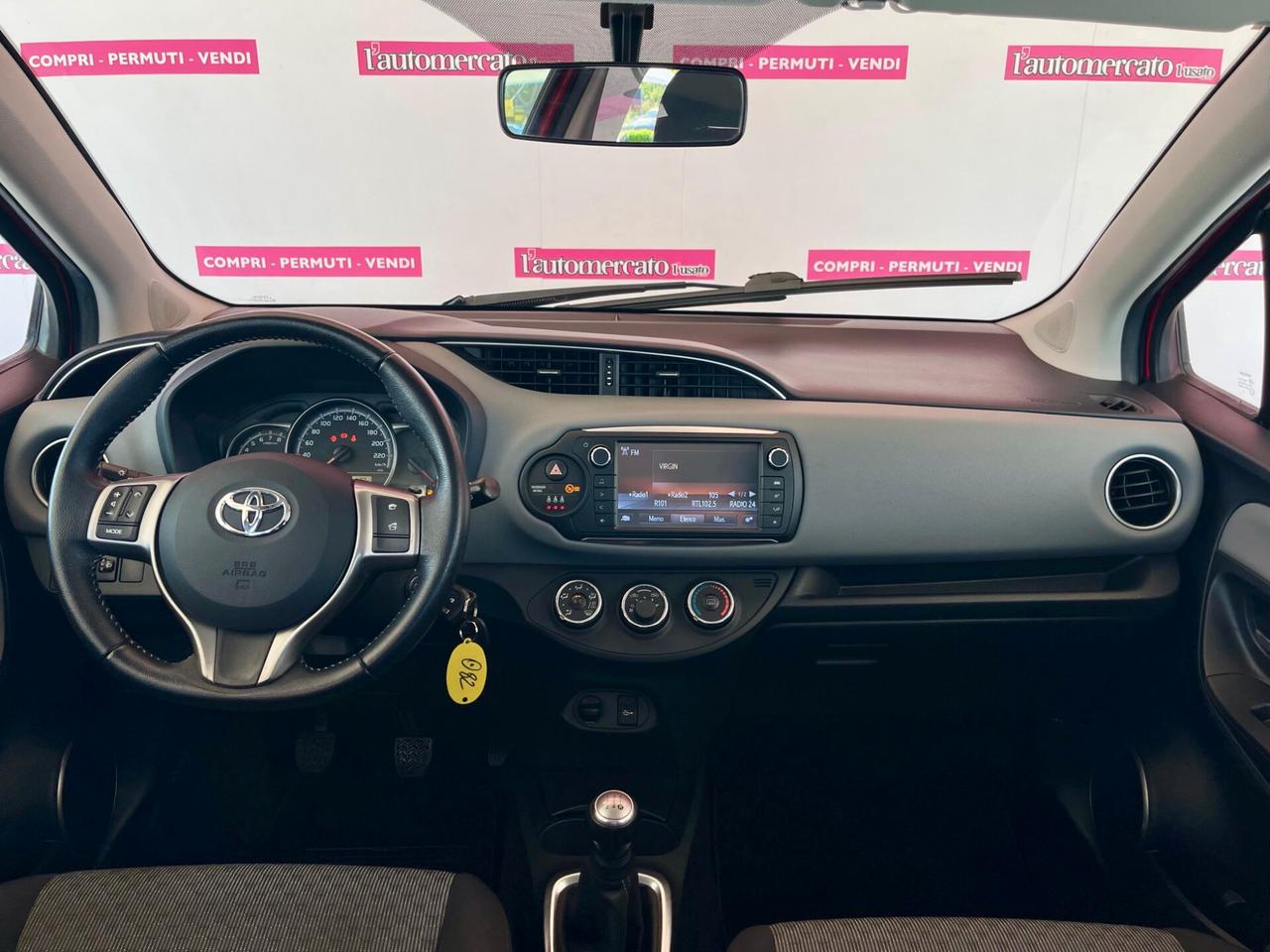 TOYOTA Yaris 3ª serie Yaris 1.0 5 porte Active