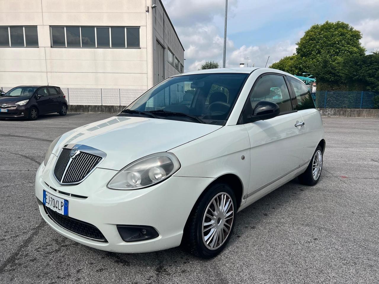 Lancia Ypsilon 1.2 69 CV Diva