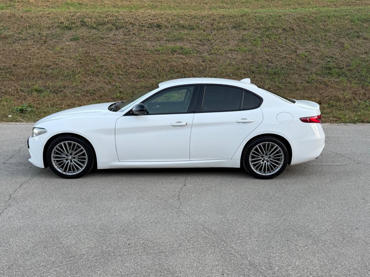 Alfa Romeo Giulia 2.2 Turbodiesel 160 CV AT8 Business