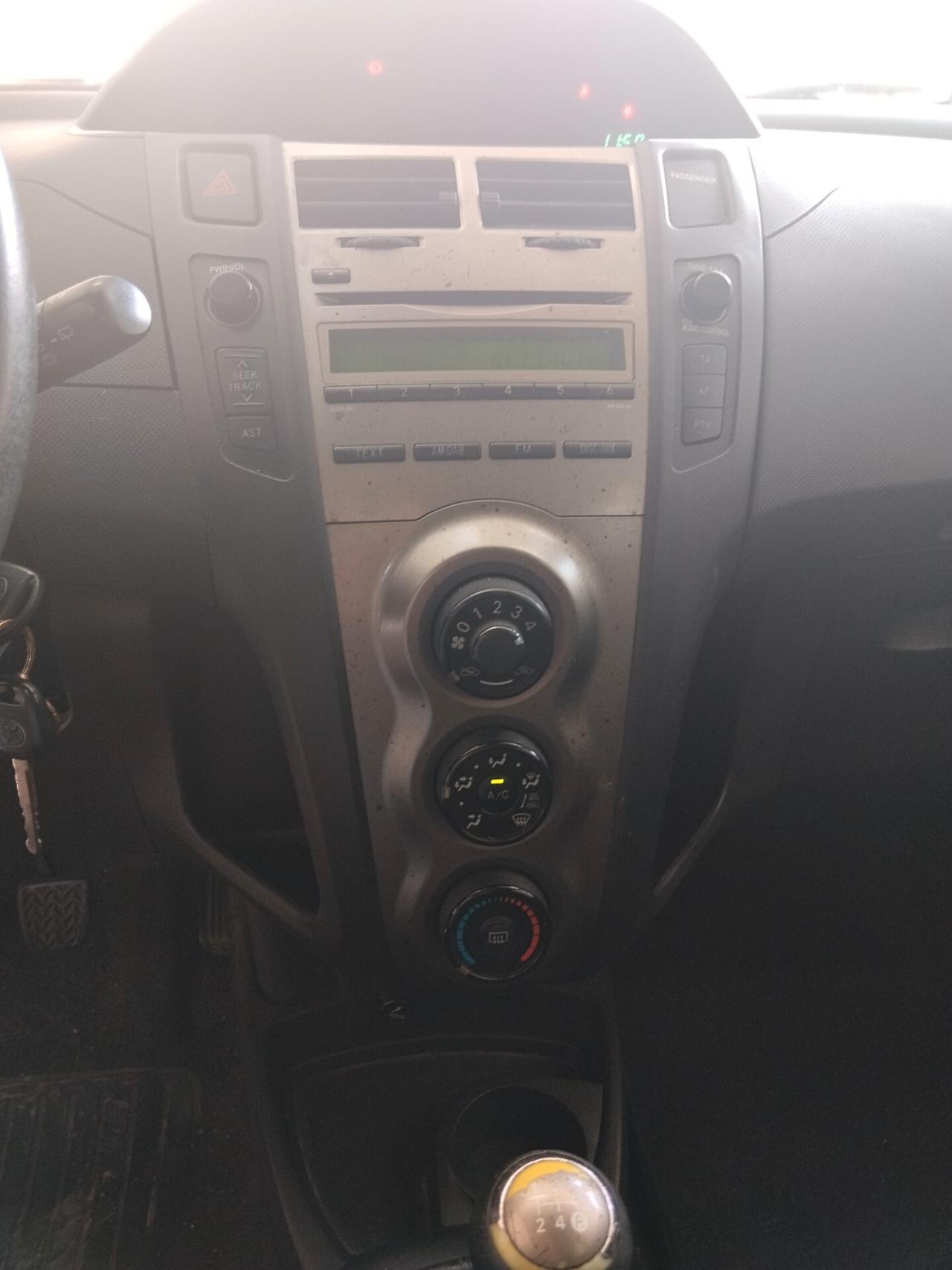 Toyota Yaris 1.0 benzina 2009 CON GARANZIA