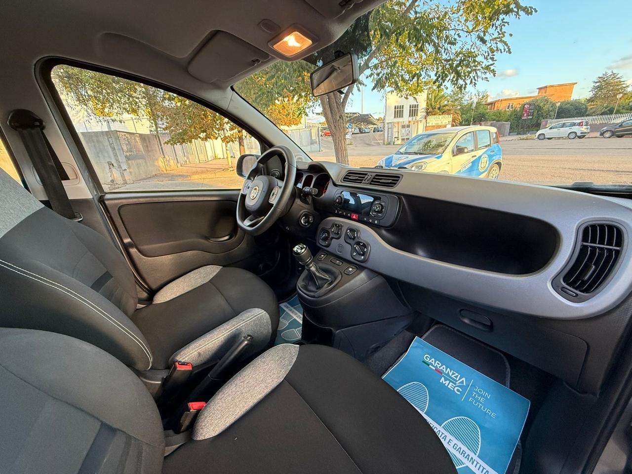 Fiat Panda KM.53.000 1.0 HYBRID NEOPATENTATI