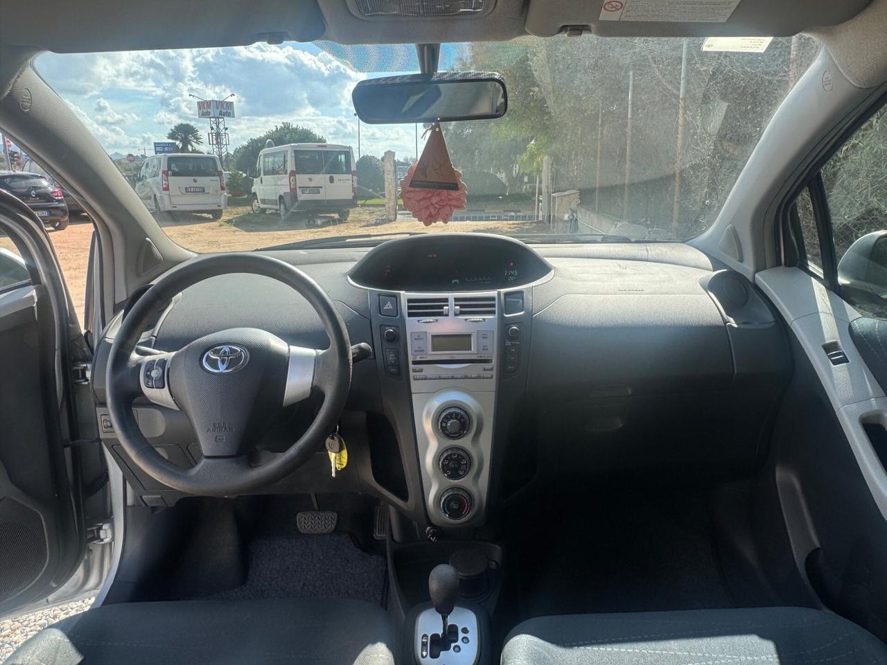 Toyota Yaris 1.3 5 porte automatica
