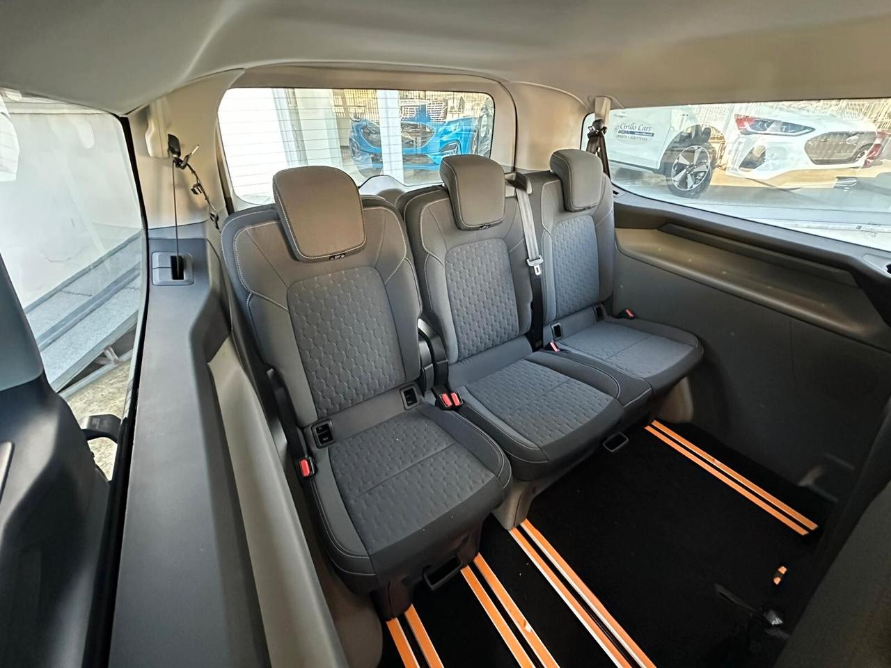 Ford Tourneo Custom TITANIUM