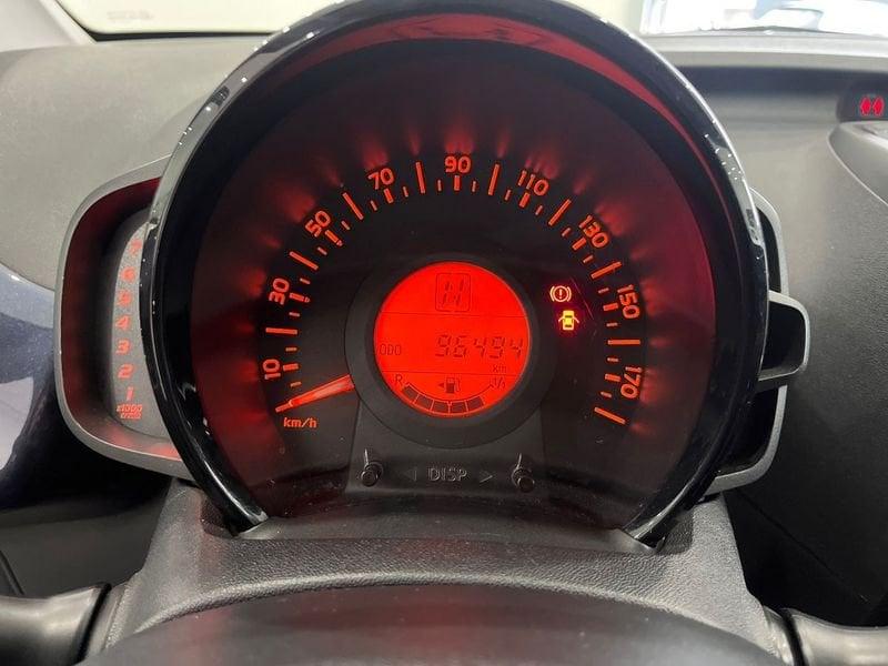 Toyota Aygo Aygo 5p 1.0 x-play m-mt